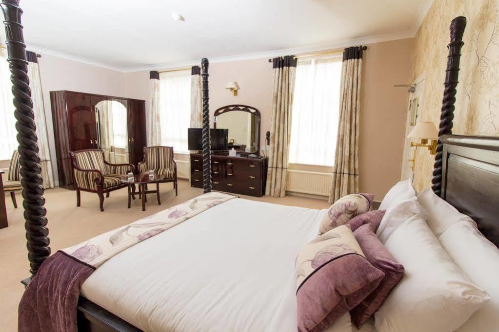 Hadlow Manor Hotell Eksteriør bilde